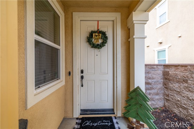 10894 Clover, Corona CA: https://media.crmls.org/medias/0480f2e5-c84b-48a0-a956-d669b72f0582.jpg
