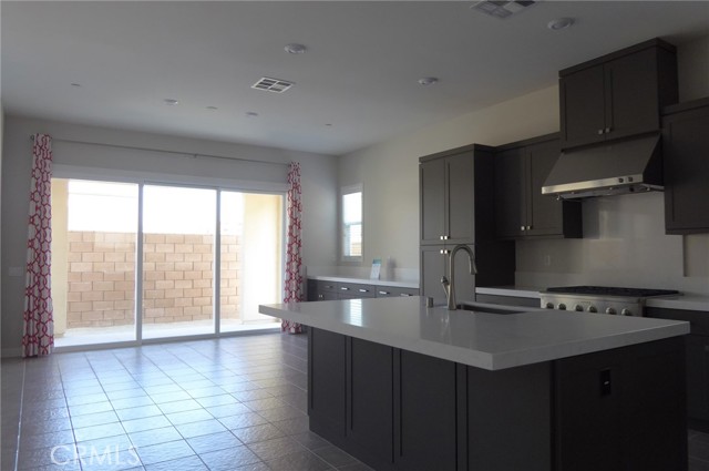 652 Athos, Lake Forest CA: https://media.crmls.org/medias/0483cbad-6f69-4f27-9894-f3f0d9a59ae3.jpg
