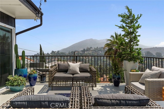 Detail Gallery Image 32 of 36 For 7010 Loyal Trl, Los Angeles,  CA 90068 - 2 Beds | 3 Baths