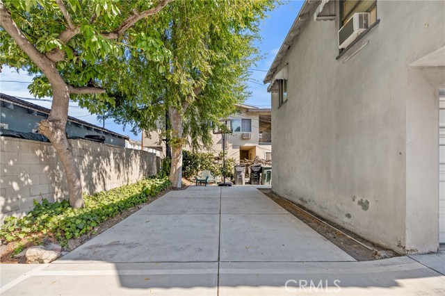 1107 Okoboji Drive, Arcadia CA: https://media.crmls.org/medias/04844835-e9a3-4d94-86ae-c9c3d8a234d5.jpg