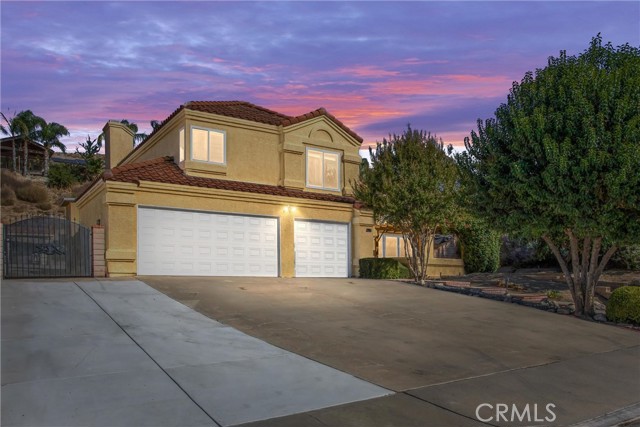 Detail Gallery Image 1 of 54 For 3061 Canyon Vista Dr, Colton,  CA 92324 - 4 Beds | 2/1 Baths