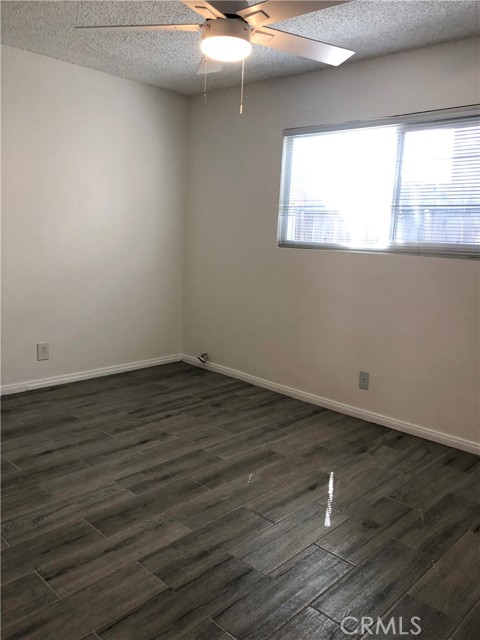 Detail Gallery Image 10 of 14 For 409 California St #1,  Huntington Beach,  CA 92648 - 1 Beds | 1 Baths