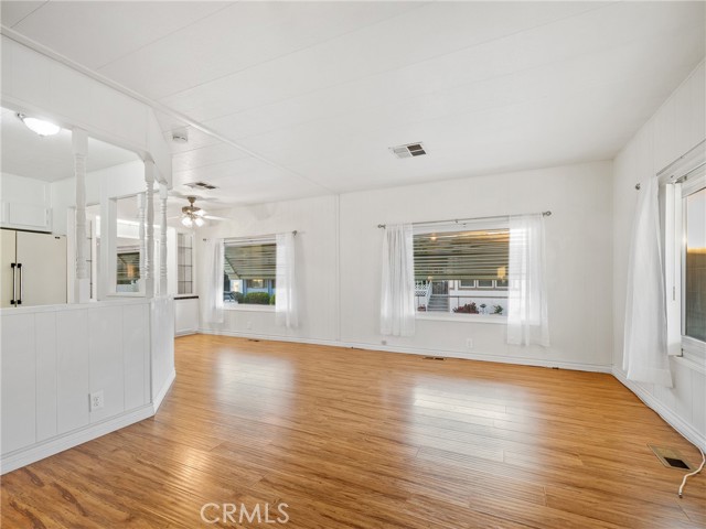Detail Gallery Image 22 of 34 For 13393 Mariposa Rd #112,  Victorville,  CA 92395 - 2 Beds | 2 Baths