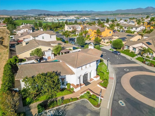 1735 Bilbao, Santa Maria CA: https://media.crmls.org/medias/04859358-e3c4-4092-afad-172e8a3e2984.jpg