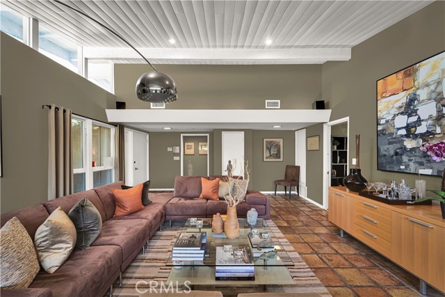 Detail Gallery Image 6 of 60 For 6119 Mary Ellen, Valley Glen,  CA 91401 - 4 Beds | 2 Baths