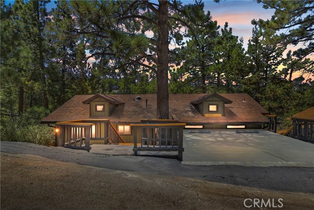 Detail Gallery Image 1 of 37 For 574 Villa Grove, Big Bear City,  CA 92314 - 3 Beds | 2 Baths