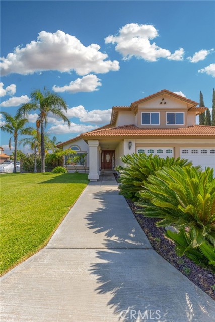Detail Gallery Image 5 of 75 For 2488 W Summerset Dr, Rialto,  CA 92377 - 4 Beds | 3 Baths