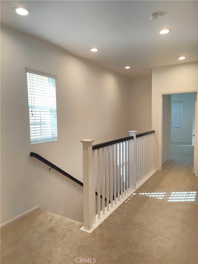 https://media.crmls.org/medias/0487acdd-960b-41a4-8273-81a56cdbf2b4.jpg?preset=X-Large