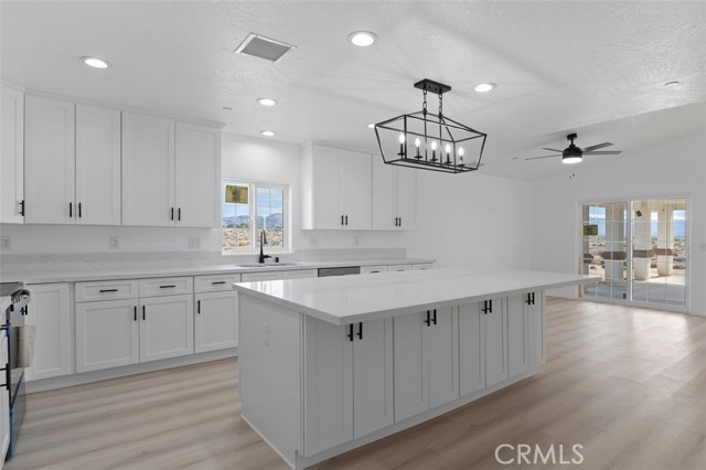 Detail Gallery Image 35 of 42 For 16925 Nanticoke, Apple Valley,  CA 92307 - 4 Beds | 3 Baths