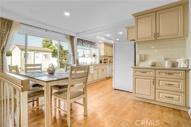 Detail Gallery Image 12 of 29 For 4387 Leatherwood Ct, Camarillo,  CA 93012 - 4 Beds | 2/1 Baths