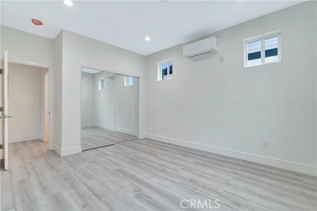 19513 Cantara Street photo 47