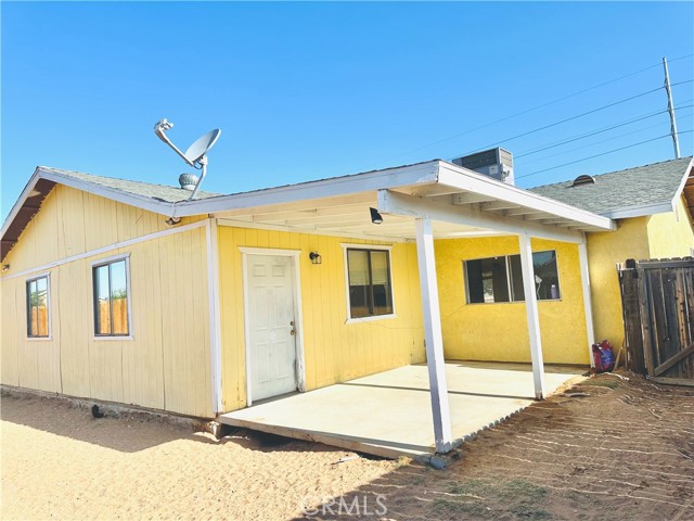 10907 BARTLETT, Adelanto CA: https://media.crmls.org/medias/048a5b69-bcb8-40f5-b906-d8f25ff41116.jpg