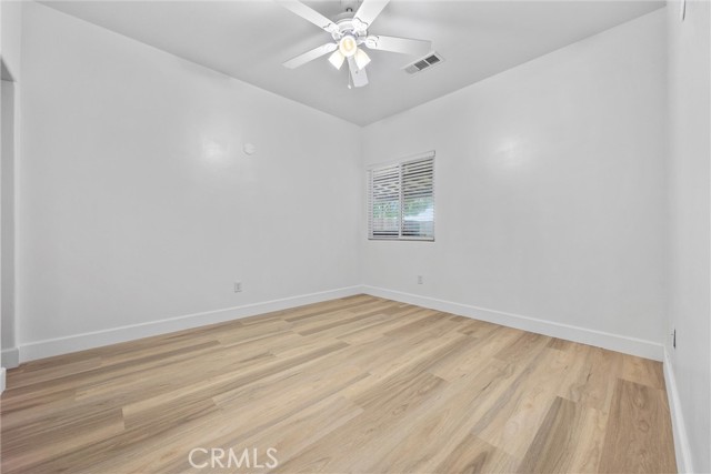 231 Sunny Meadow Drive, Bakersfield CA: https://media.crmls.org/medias/048abf8e-9a30-40ed-bd01-41d6c11243a0.jpg