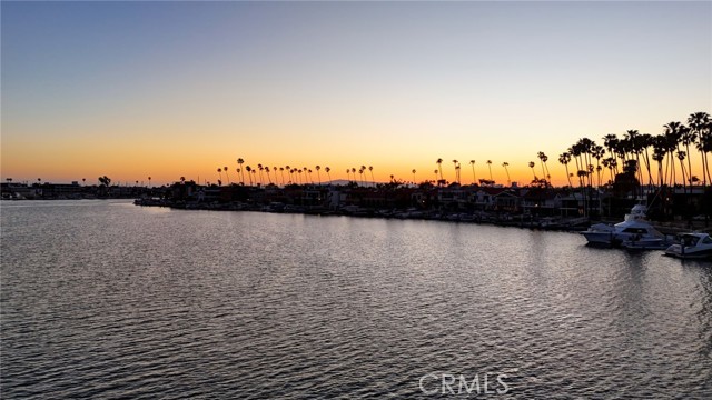 6048 Lido Lane, Long Beach CA: https://media.crmls.org/medias/048b3924-9989-46f6-91e3-c83acdb6703f.jpg