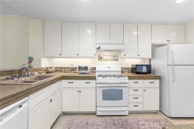 Detail Gallery Image 10 of 25 For 134 Encantado, Rancho Santa Margarita,  CA 92688 - 3 Beds | 2/1 Baths