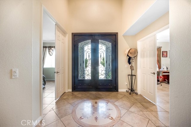 19247 Mountain Shadow Lane, Perris CA: https://media.crmls.org/medias/048b4fab-6af4-434b-814e-24922bdc91df.jpg