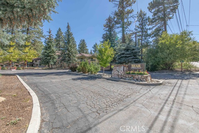 Detail Gallery Image 31 of 39 For 43091 Bear Creek Ct, Big Bear Lake,  CA 92315 - 3 Beds | 3 Baths