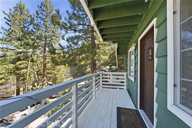 Detail Gallery Image 3 of 24 For 2073 Mojave Scenic, Wrightwood,  CA 92397 - 3 Beds | 3 Baths