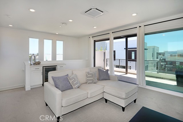 99 Waypoint, Tustin CA: https://media.crmls.org/medias/048c5004-3ec8-4030-ad87-32fcc518f289.jpg