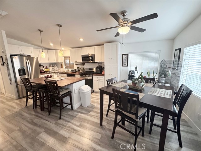 Detail Gallery Image 5 of 34 For 2755 Arrow Hwy #52,  La Verne,  CA 91750 - 3 Beds | 2 Baths