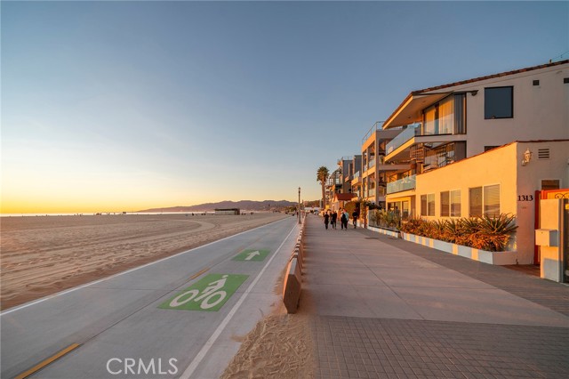 1313 Palisades Beach Road photo 1