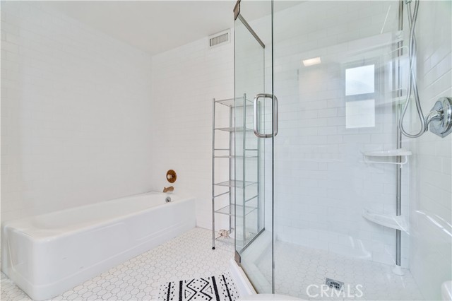 Detail Gallery Image 26 of 44 For 5067 Arundel Drive, Woodland Hills,  CA 91364 - 5 Beds | 4/1 Baths