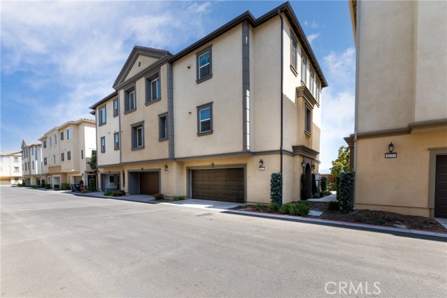 Detail Gallery Image 3 of 42 For 8243 Spirit St, Chino,  CA 91708 - 3 Beds | 2 Baths