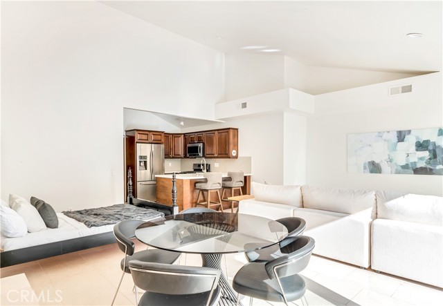 048dc305 8dd3 4fe0 A2a4 167f8007406a