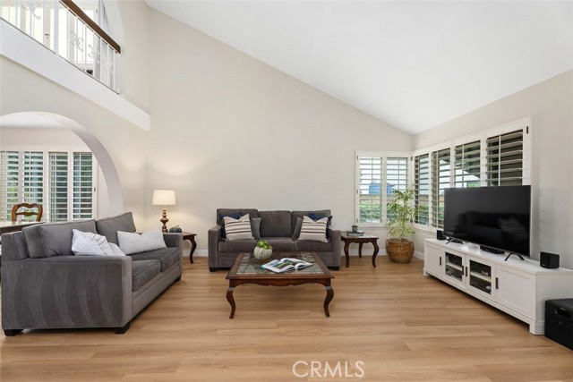 27552 Berdun, Mission Viejo CA: https://media.crmls.org/medias/048e20e0-6973-441f-9ebf-eaa279cc3a7f.jpg