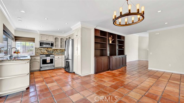 Detail Gallery Image 13 of 75 For 17452 Mayor Ln, Huntington Beach,  CA 92647 - 3 Beds | 2 Baths