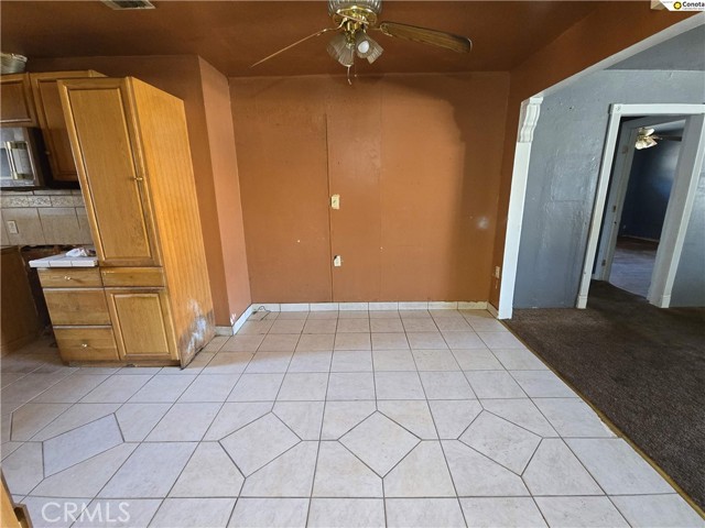 Detail Gallery Image 6 of 27 For 1923 W Pontiac, Fresno,  CA 93705 - 4 Beds | 2 Baths