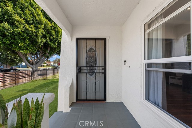 8951 Hobart Boulevard, Los Angeles, California 90047, 3 Bedrooms Bedrooms, ,2 BathroomsBathrooms,Single Family Residence,For Sale,Hobart,SR24140456