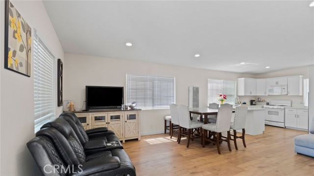 8035 Santa Rita Street, Corona CA: https://media.crmls.org/medias/04907ed6-af61-47f8-8332-cba2513d8fbd.jpg
