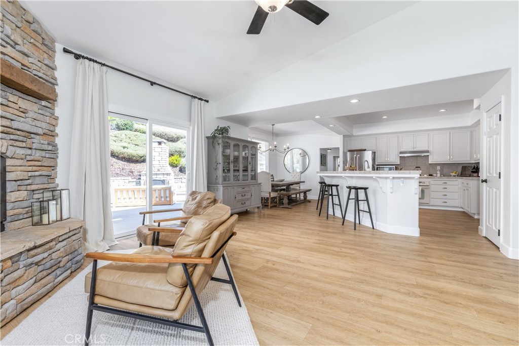 1307 Crown Way