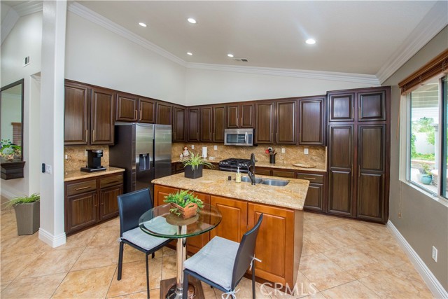 1151 Paseo Tasco Circle, Corona CA: https://media.crmls.org/medias/0490a2e2-7e83-48f0-ade7-e90578a429d2.jpg