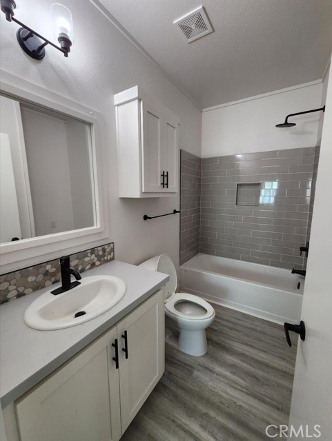 2627 E La Palma Avenue, Anaheim CA: https://media.crmls.org/medias/0490faad-a733-499f-afaf-213e949078f7.jpg