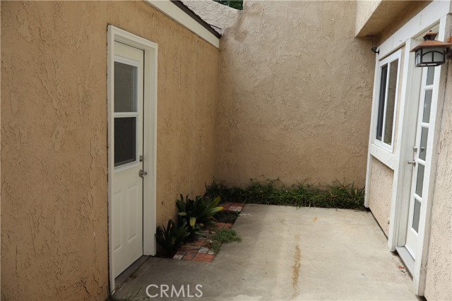 Detail Gallery Image 8 of 18 For 18507 Pueblo Cir, Huntington Beach,  CA 92646 - 2 Beds | 2/1 Baths