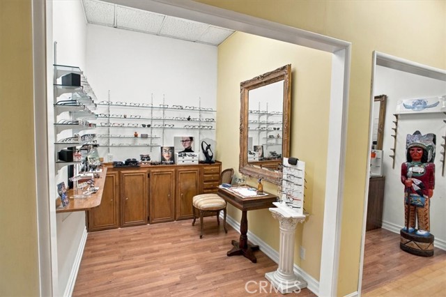  Commercial for Sale in Burbank, California