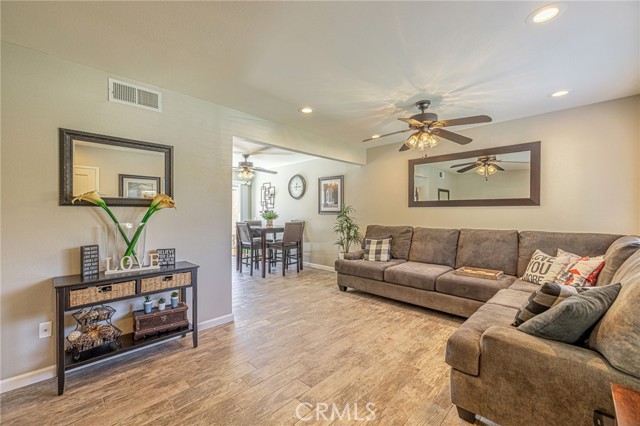 Detail Gallery Image 6 of 35 For 44156 30th St, Lancaster,  CA 93536 - 2 Beds | 2 Baths