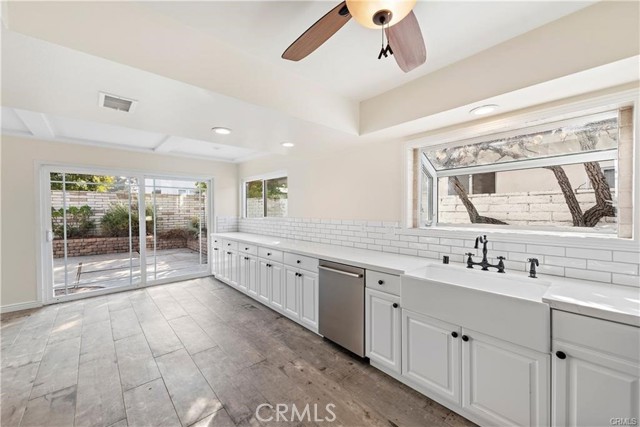 Detail Gallery Image 10 of 27 For 34 Mann St, Irvine,  CA 92612 - 4 Beds | 2 Baths