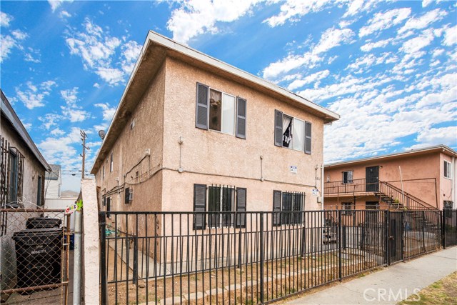 11812 S Main St, Los Angeles, CA 90061