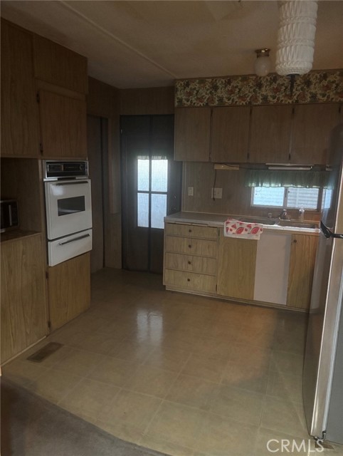 Detail Gallery Image 5 of 6 For 12220 5th Street #205 #205,  Yucaipa,  CA 92399 - 2 Beds | 1 Baths