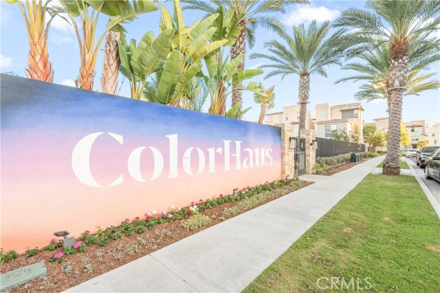 920 E Santa Ana Street, Anaheim CA: https://media.crmls.org/medias/04937035-6eb9-4593-985d-2b46ab0920e2.jpg