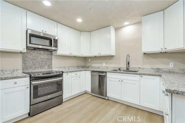 Detail Gallery Image 14 of 51 For 3374 8th St, Clearlake,  CA 95422 - 3 Beds | 2/1 Baths