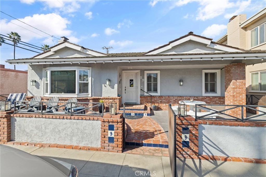 19 Claremont Avenue, Long Beach, CA 90803