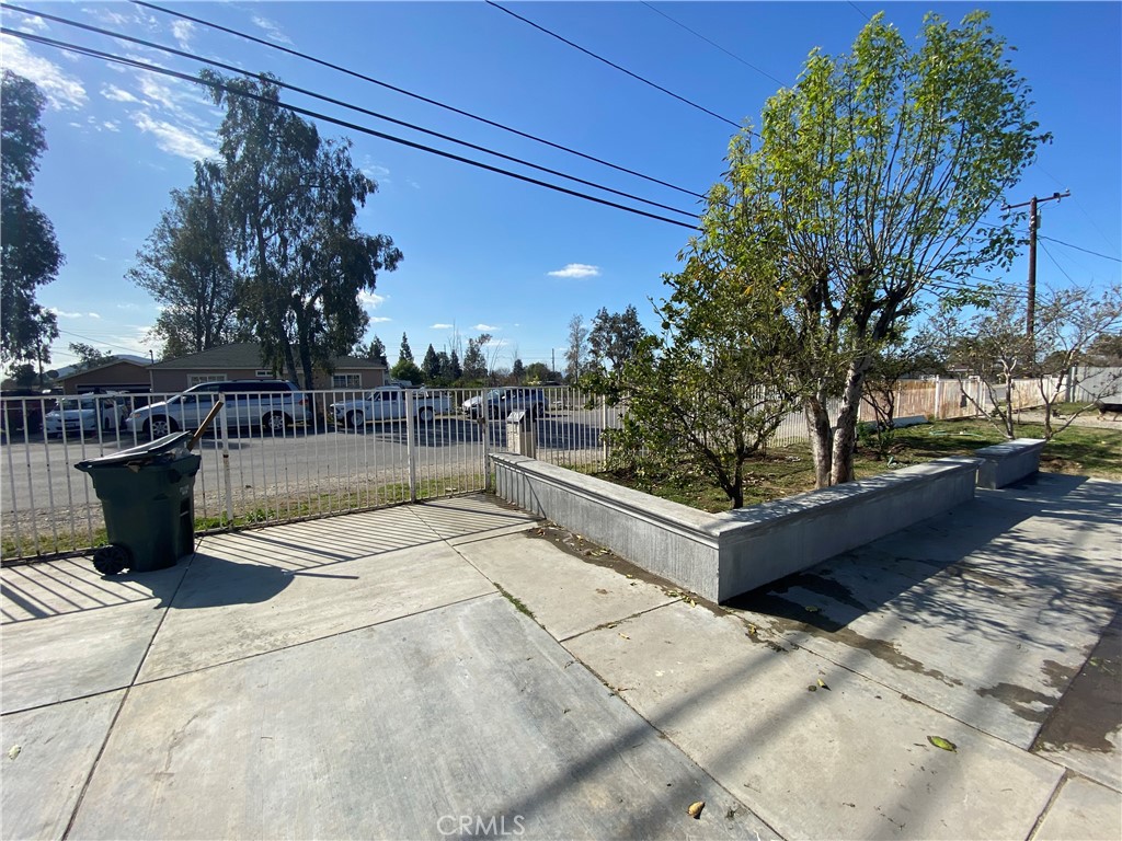 15996 Ceres Avenue, Fontana, CA 92335
