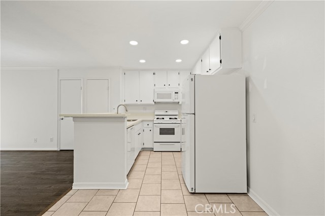 18752 Mandan Street, Canyon Country CA: https://media.crmls.org/medias/049572fe-a262-4bd8-9760-21a14614337f.jpg