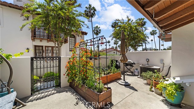 Detail Gallery Image 4 of 37 For 455 E Bougainvillea Ln, Glendora,  CA 91741 - 2 Beds | 2 Baths