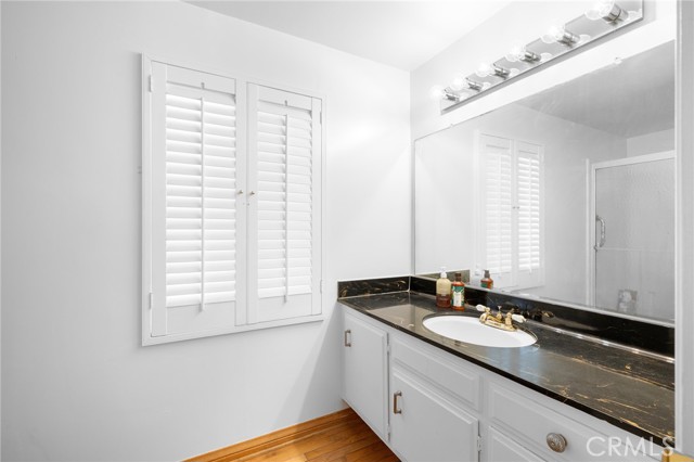4035 Ellenita Avenue, Tarzana CA: https://media.crmls.org/medias/049600fd-24cd-4807-b2a8-1b0c947f2e65.jpg