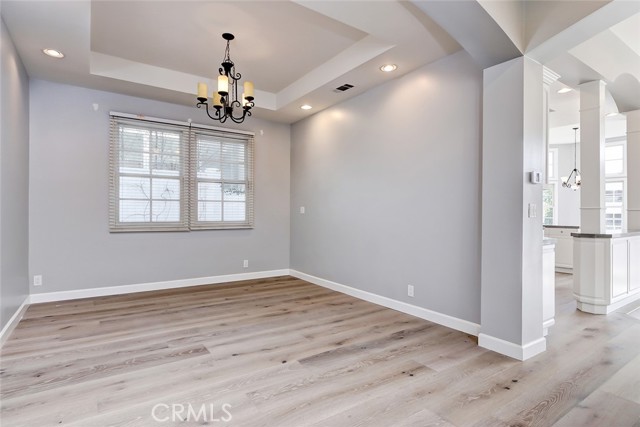 576 27th Street, Manhattan Beach CA: https://media.crmls.org/medias/04964c21-d7c9-4ac1-9a83-a1555ef10ba2.jpg